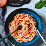 Pasta mit veganem Tomatenpesto pasta with vegan tomato pesto